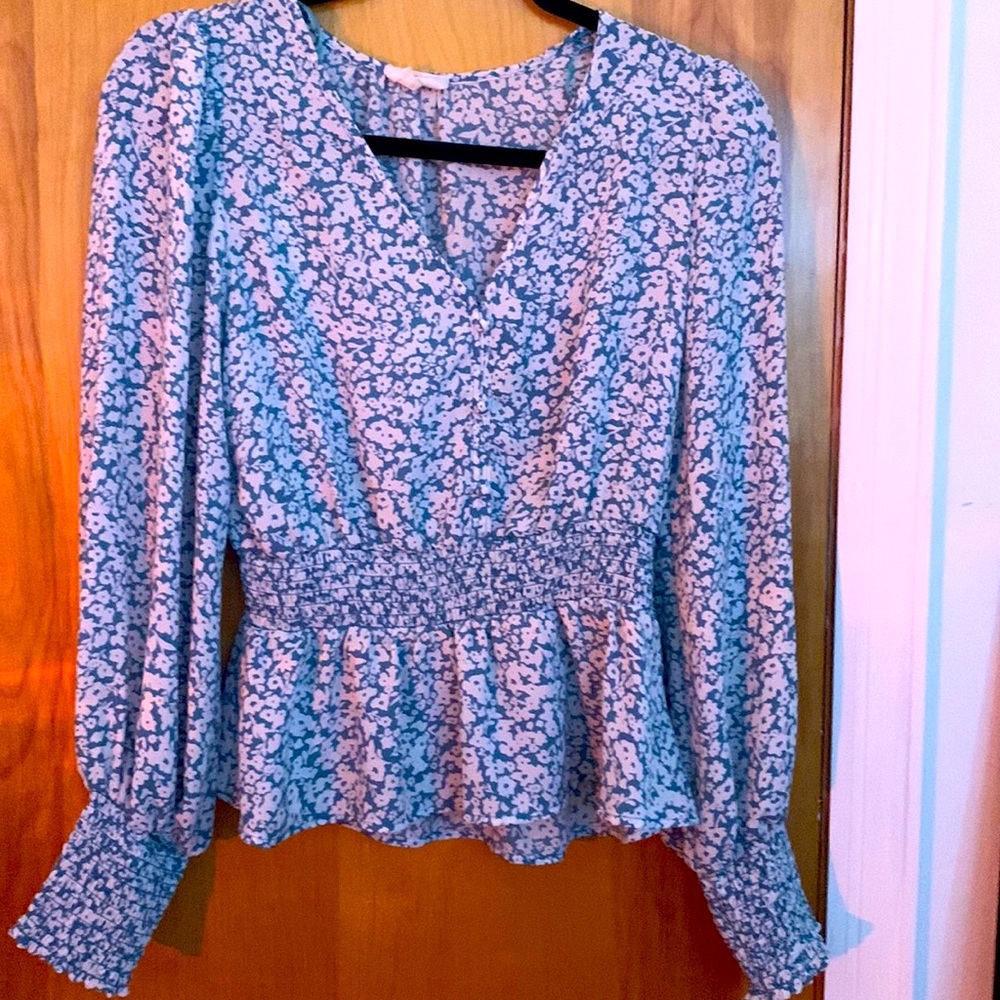 Sieben sky floral green long sleeve semi formal top